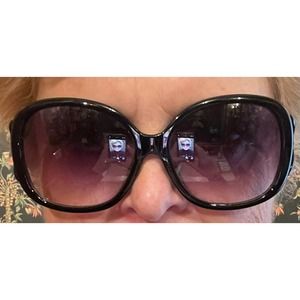 Gucci Oversized Sophisticated Gradient Black Sunglasses GG7016C7 with Case